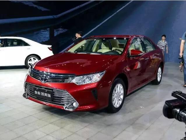 被高估的锐志 被低估的凯美瑞