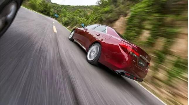 被高估的锐志 被低估的凯美瑞