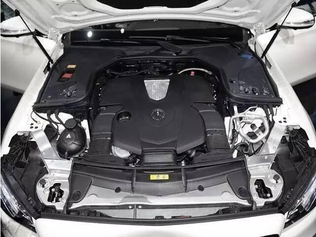 奔驰新E级上市 将掀豪车市场血雨腥风