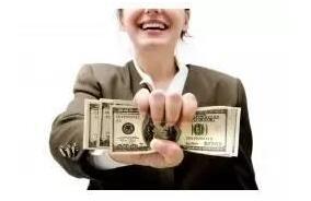 奔驰新E级上市 将掀豪车市场血雨腥风