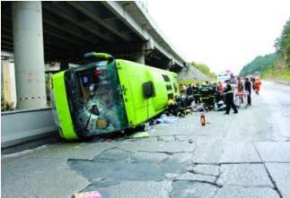 为什么客车窗户要设计成全封闭的