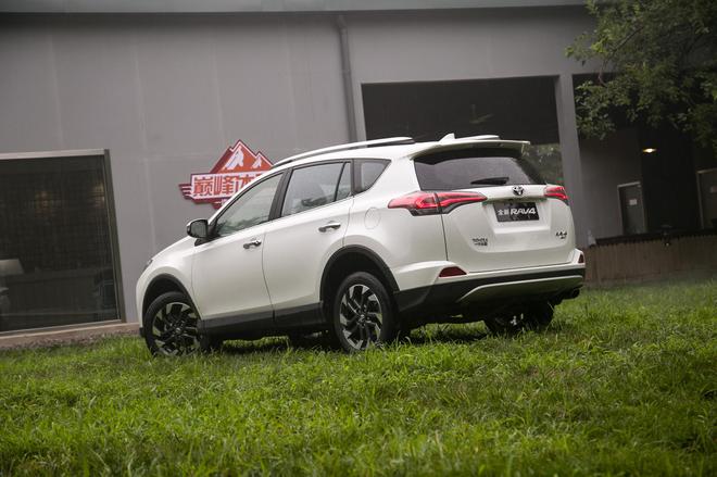 配置有所提升 一汽丰田RAV4荣放今日上市