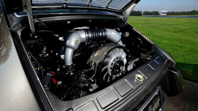 “最会开车的演员”改装保时捷911BR将拍卖