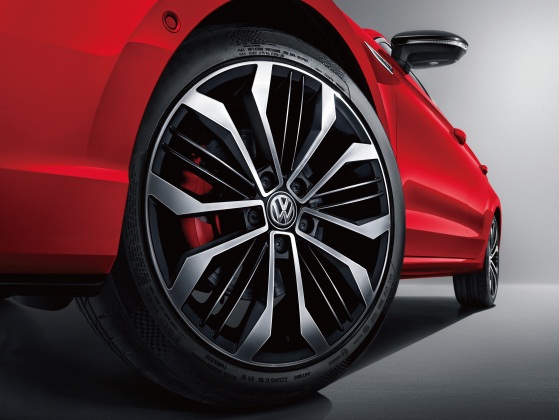 凌渡GTS 颜值性能两不误