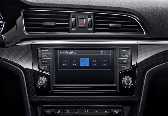 凌渡GTS 颜值性能两不误