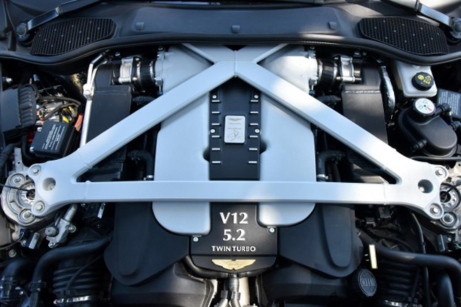 阿斯顿·马丁DB11首发版上市 售325.9万