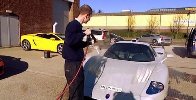 他洗车价格全球最高 但顾客仍旧很多 