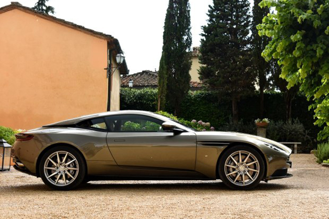 阿斯顿·马丁DB11首发版上市 售325.9万