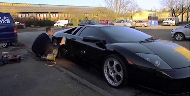 他洗车价格全球最高 但顾客仍旧很多 