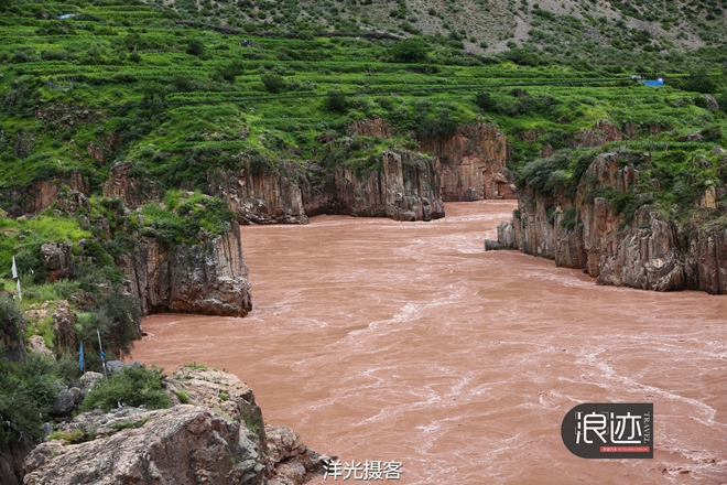寰行中国寻找滇藏线上的秘境瑰宝