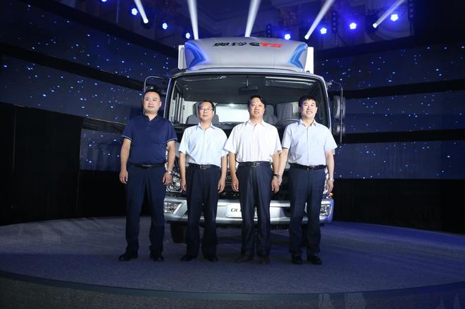 首款城市物流4.0超级轻卡奥铃CTS全国上市