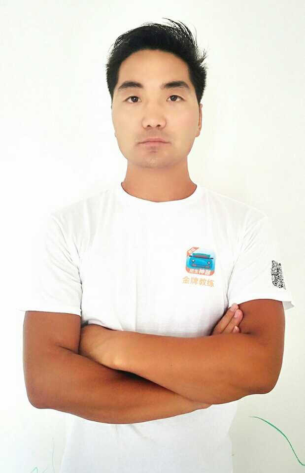 金牌教练谢军：热心驾培，全心全意为学员