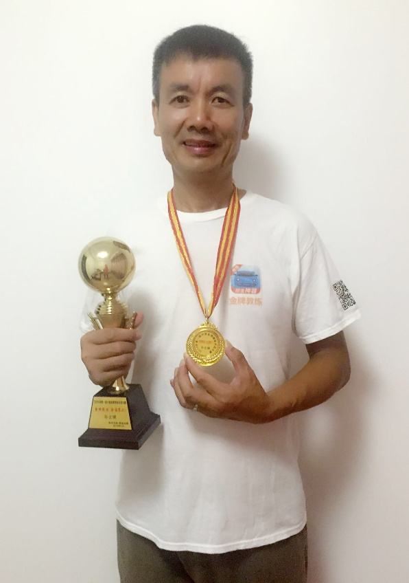 金牌教练孙云斌：服务至上是生存发展之道