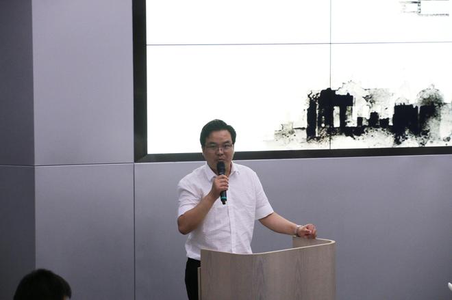 华泰汽车集团副总裁兼销售公司总经理解伟