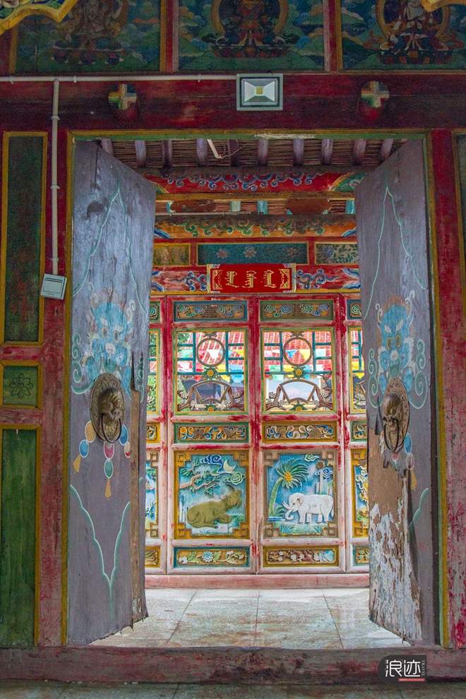 追寻内蒙之魂 自驾鄂尔多斯祭拜成吉思汗