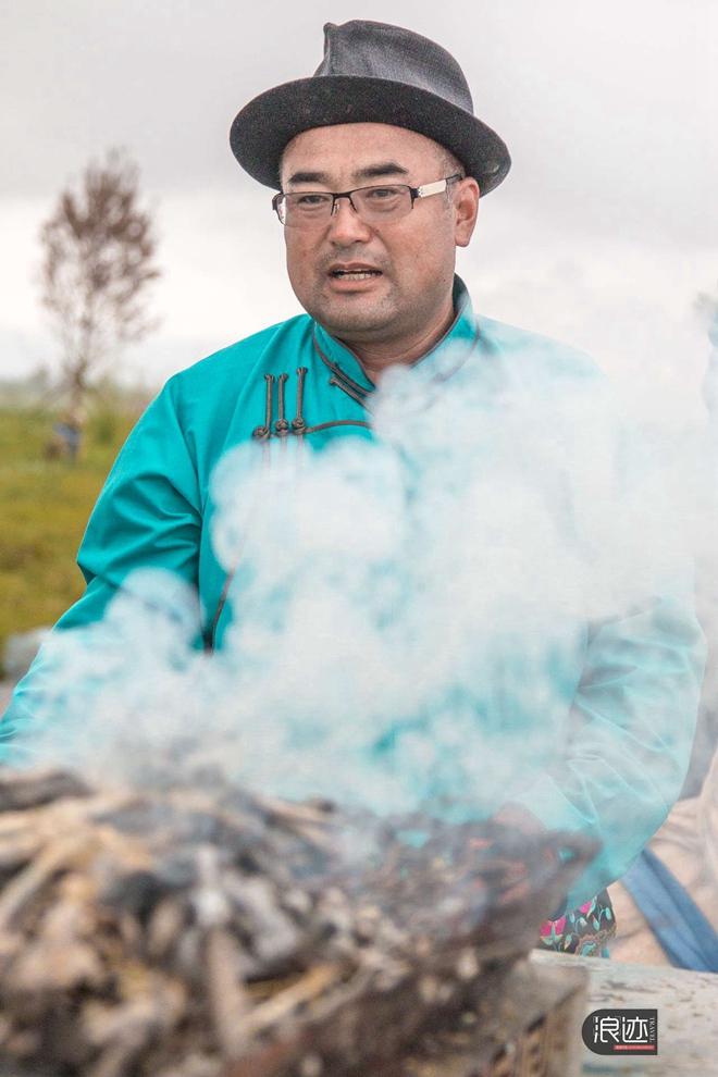 追寻内蒙之魂 自驾鄂尔多斯祭拜成吉思汗