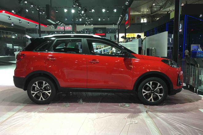 2016成都车展：东风悦达起亚新款KX3