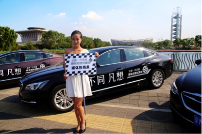 全新一代君越北京城中大秀好身材