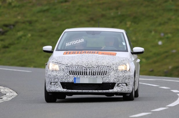 或换装1.0T发动机 新款晶锐旅行版谍照 