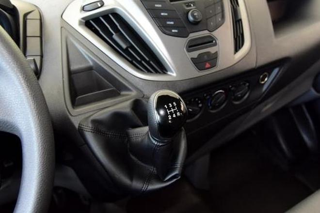 客货两用 江铃福特全新全顺实车亮相 