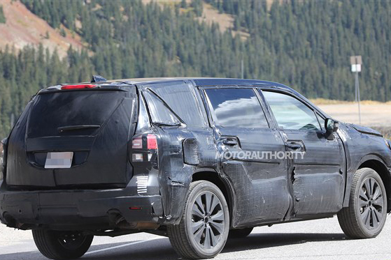 鬼都看不出来这是什么车 这伪装没谁了