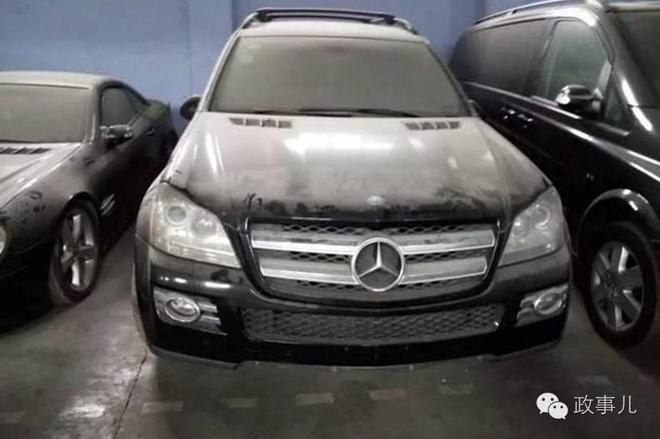 川AS666S奔驰GL450一辆，第一次起拍价：22.8589万元，保证金：2万元