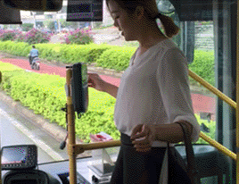 老司机你开太快了 吓死宝宝了