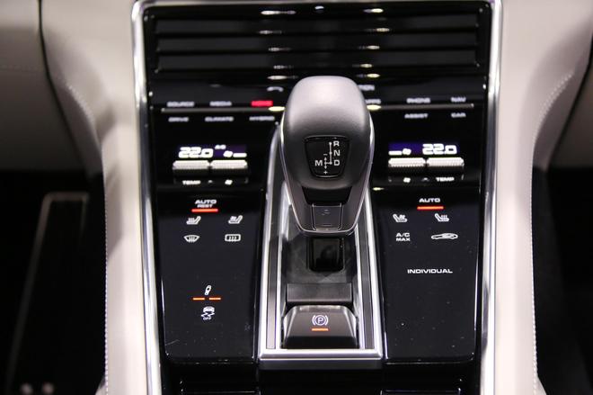 大众之夜：保时捷Panamera插电混动版亮相