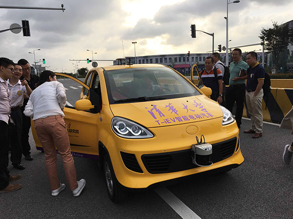 走访国家智能网联汽车（上海）试点示范区-封闭测试区