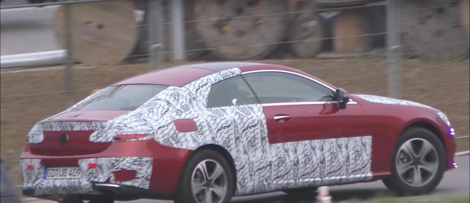 整体造型流畅 新奔驰E级Coupe谍照曝光