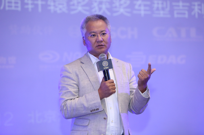 轩辕奖评委、同济大学汽车学院、设计创意学院双聘教授马钧