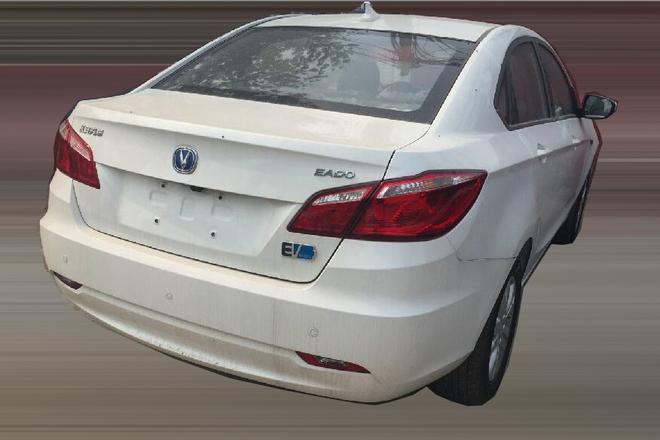 新款逸动电动版谍照 增旋钮式换挡设计