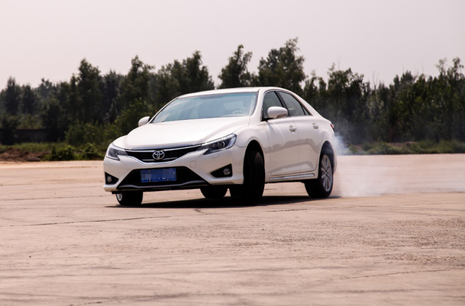 一触觉厉 零距离走进一汽丰田锐志