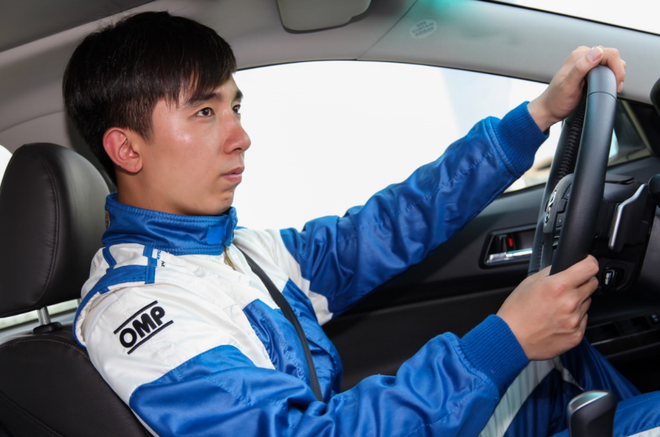 在追逐速度的道路上,随性洒脱