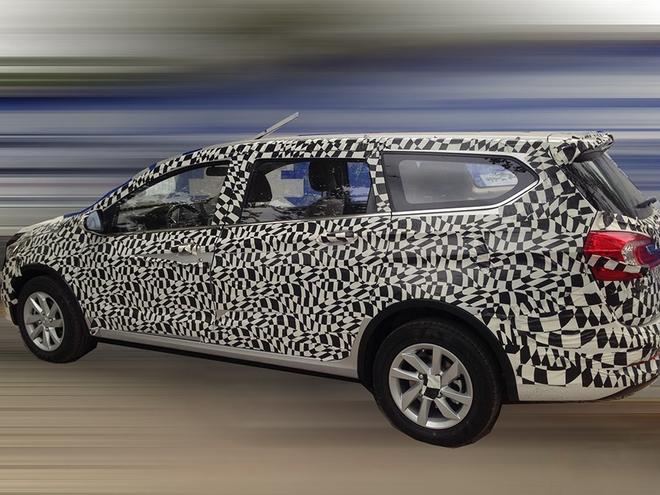 源自宝骏310？宝骏全新旅行车最新谍照