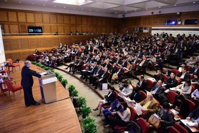 论坛吸引了300余名来自汽车业界的精英参加