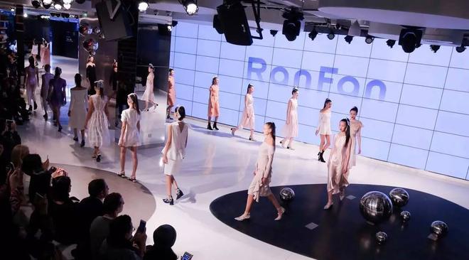 星徽熠彩.灵蕴未来 相约奔驰国际时装周