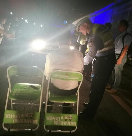 深圳整治乱开远光灯 违反者看灯一分钟