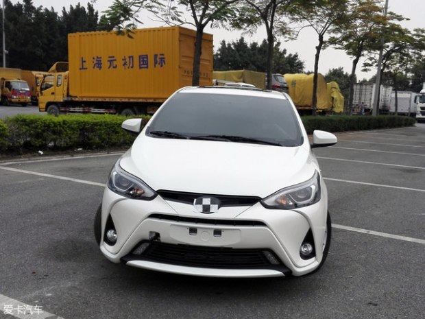 2016广州车展探馆：YARiS L 致炫三厢版 