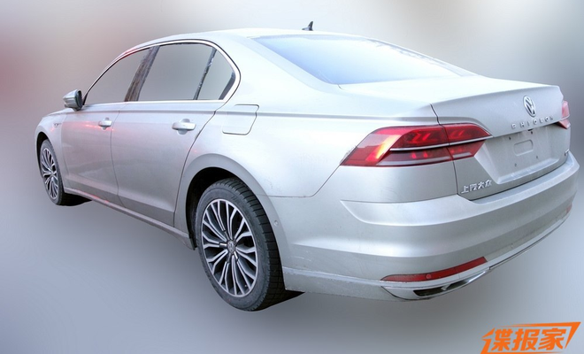 外观微调 曝大众辉昂GTE插电混动版谍照