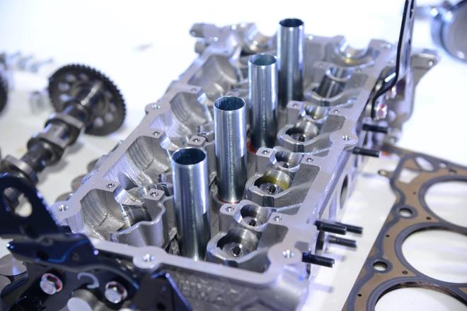 　　（海马S5 1.5T发动机核心部件： 缸盖