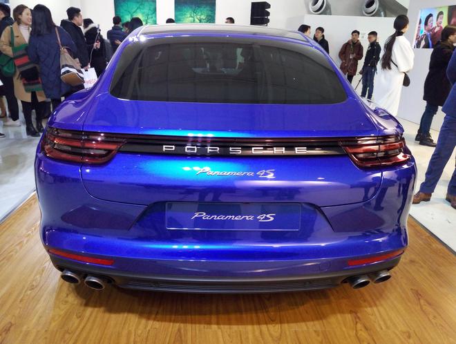 保时捷“溢彩心”艺术学子作品展登陆北京798