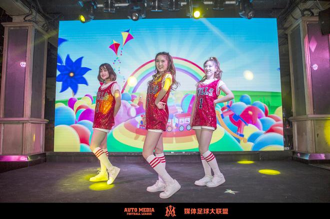 3、主推照片-国内首个运动风正能量少女组合PEG充满活力的歌舞表演