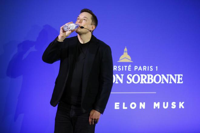 股价大跌而处变不惊 特斯拉为何坐得住？