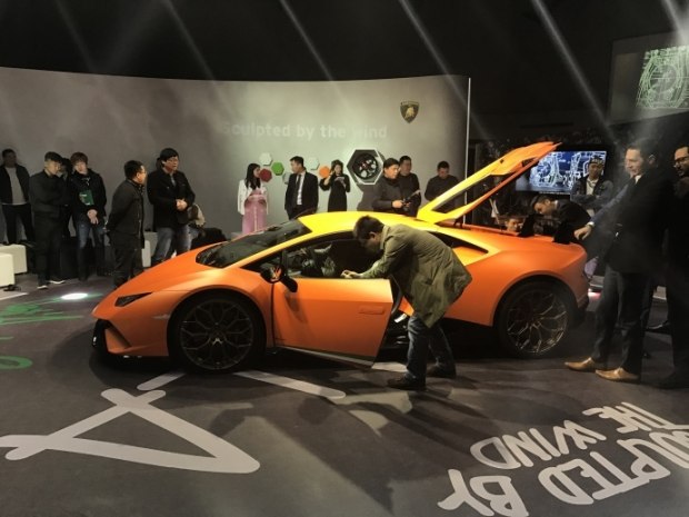 纽北最速量产车 Huracan新车型国内发布