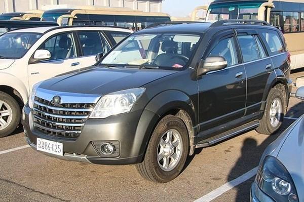 实拍朝鲜街头的豪车与破车，中国品牌在这里成街头时尚！