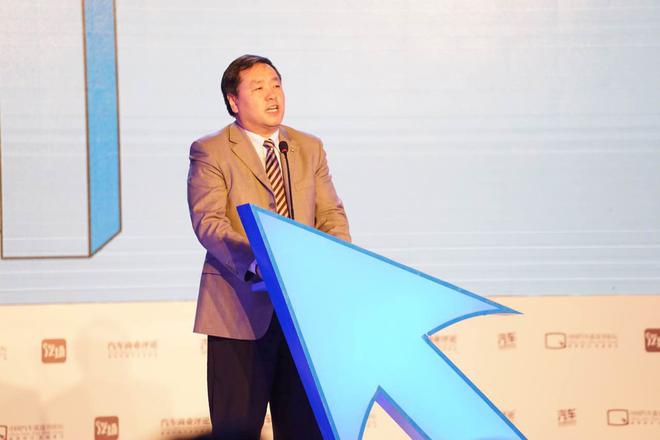 东风汽车集团股份有限公司副总裁雷平