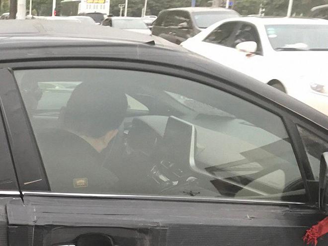 国产丰田C-HR内饰谍照曝光 延续海外设计