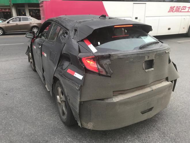 国产丰田C-HR内饰谍照曝光 延续海外设计