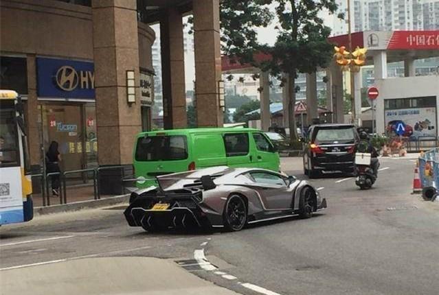 5500万的车真好看  全球仅3台的兰博基尼